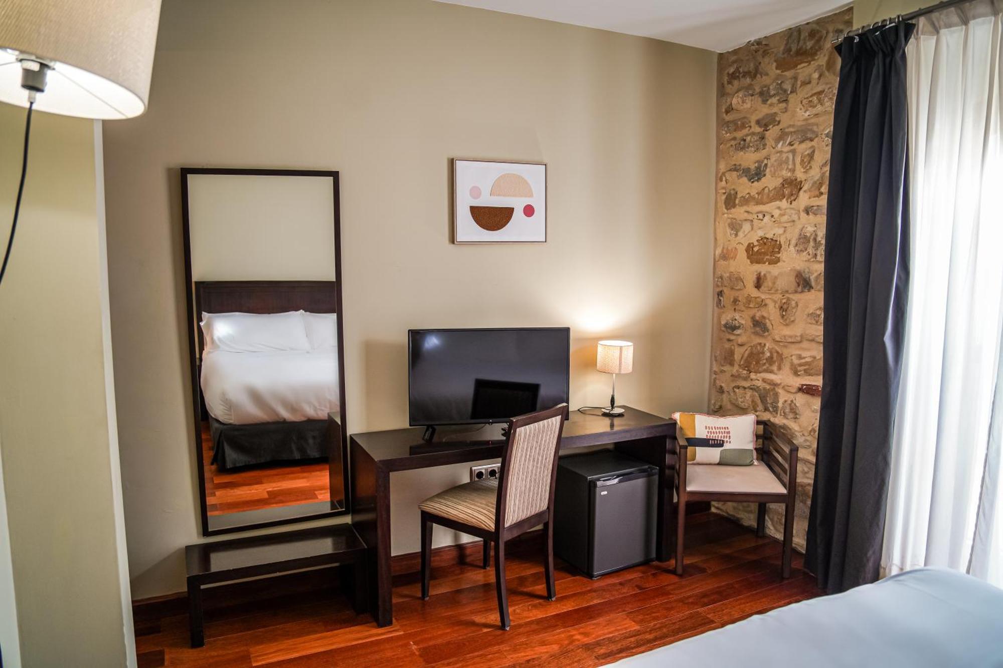 Hotel Baeza Monumental By Eme Hoteles Exterior foto